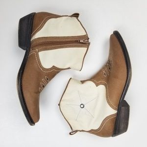 American Rag, Randeyy Bootie